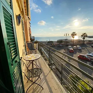 Appartement L'eternita' E' Il Mare Mischiato Col Sole Rimbaud