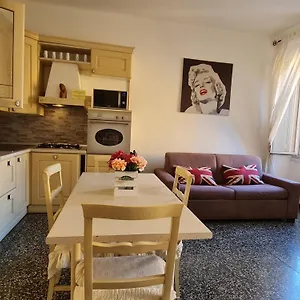 Apartment Cairoli